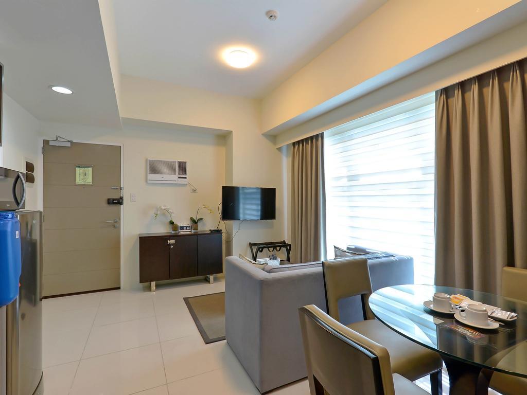Currency Serviced Suites Manille Extérieur photo