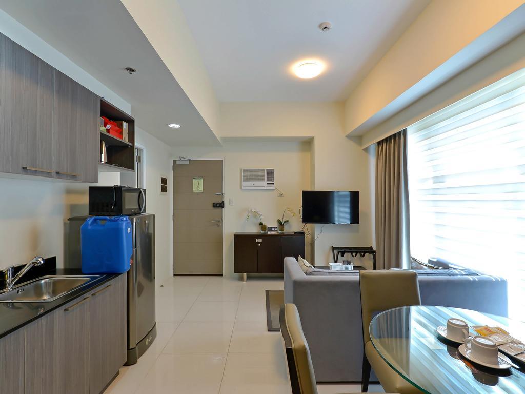 Currency Serviced Suites Manille Extérieur photo