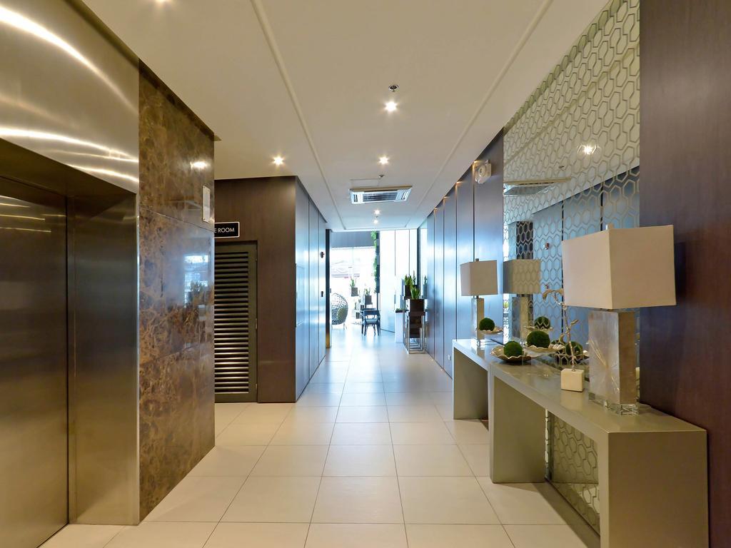 Currency Serviced Suites Manille Extérieur photo