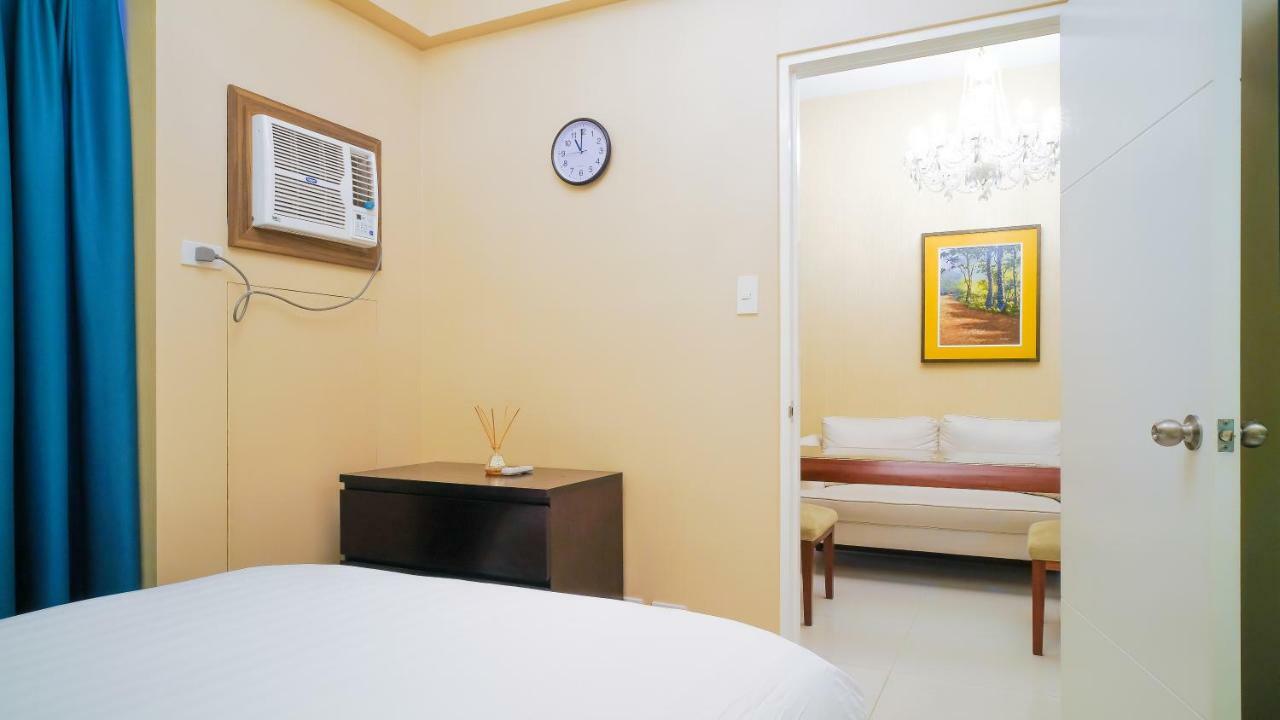 Currency Serviced Suites Manille Extérieur photo